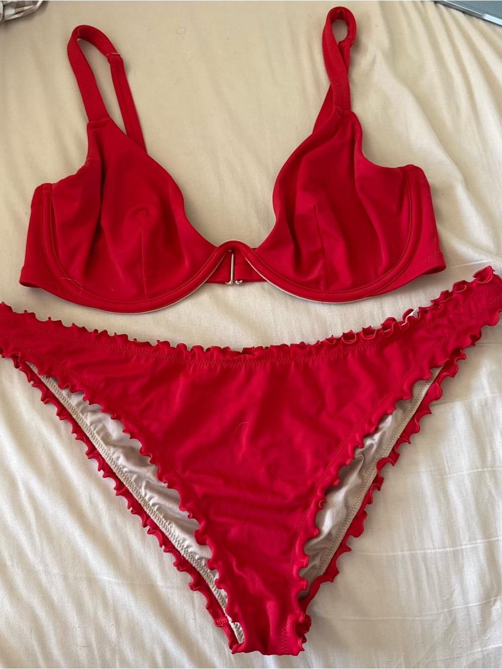 Shade & Shore Red Underwire Bikini Set with Ruffled Trim